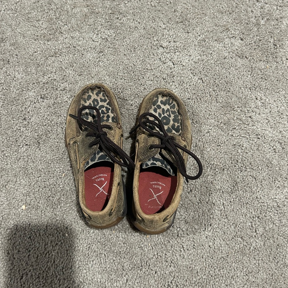 Girls Twisted X Leopard Moccasins
